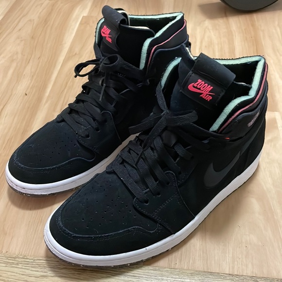 Air Jordan 1 CMFT - Black/Court Purple - Picture 1 of 4